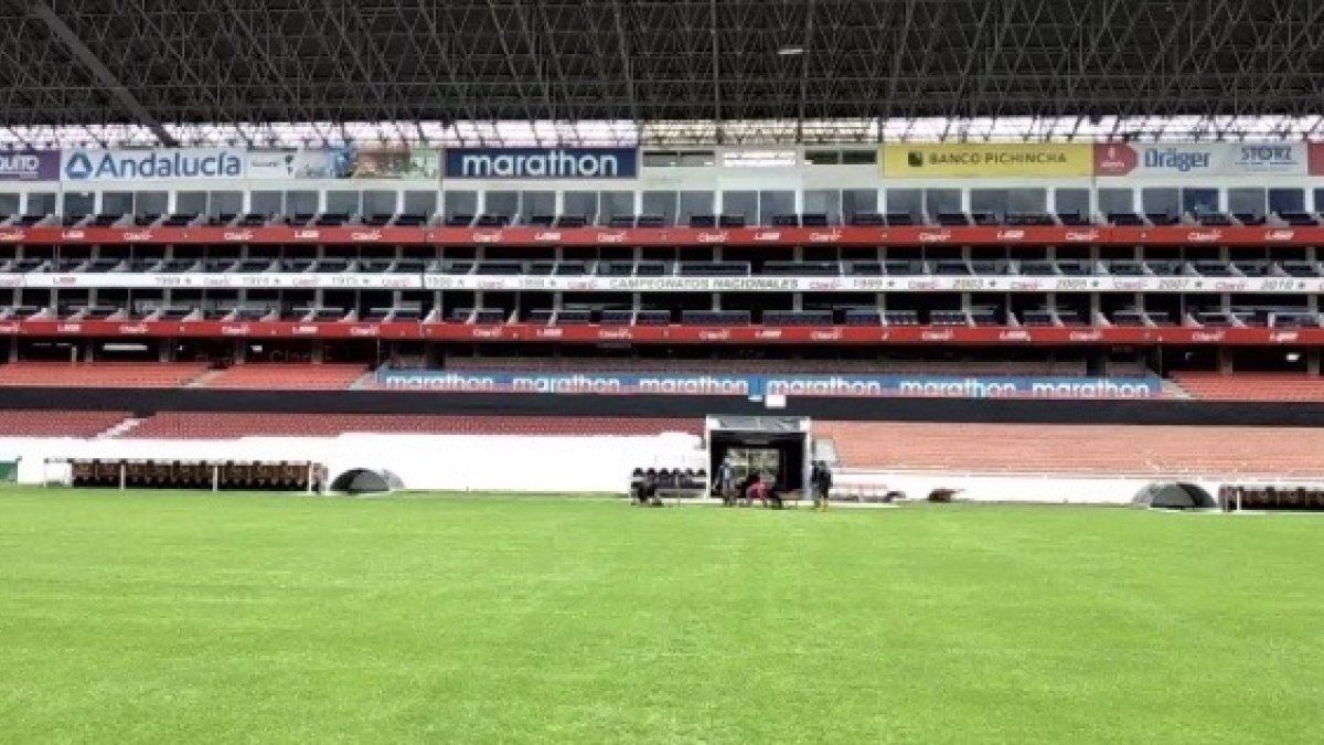 Imagen de la cancha cómo se encuentra en este momento.