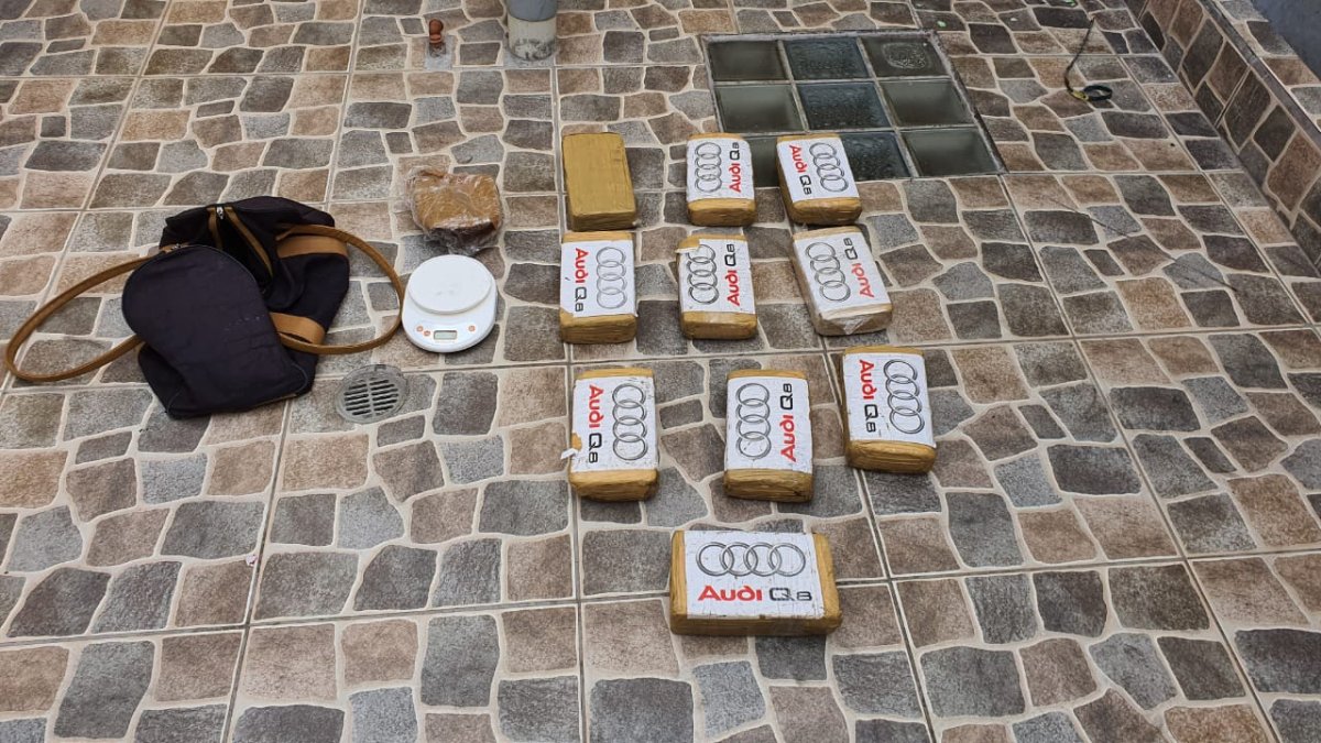 Los paquetes de marihuana fueron retenidos y los involucrados están detenidos