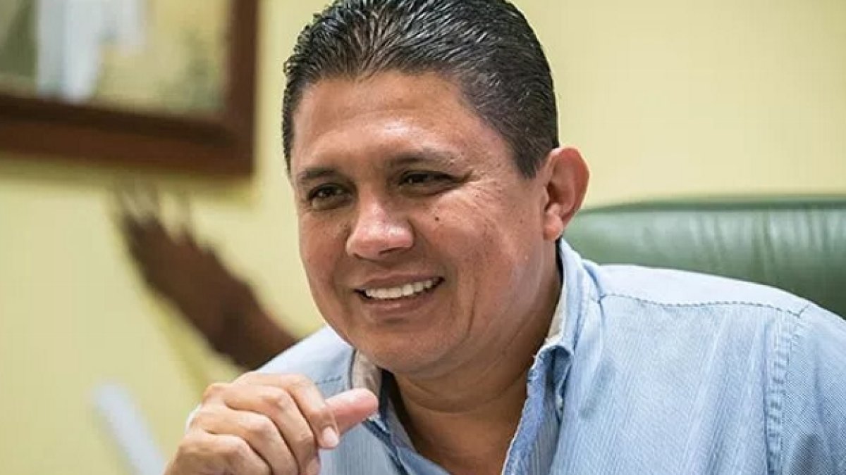 El presidente de Delfín, José Delgado, respondió tras el pedido de sus exfutbolistas.