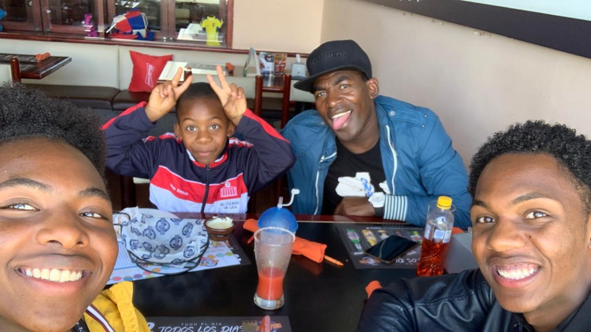 Néicer Reasco extraña los momentos que pasaba con toda la familia. Ahora están en tres ciudades diferentes