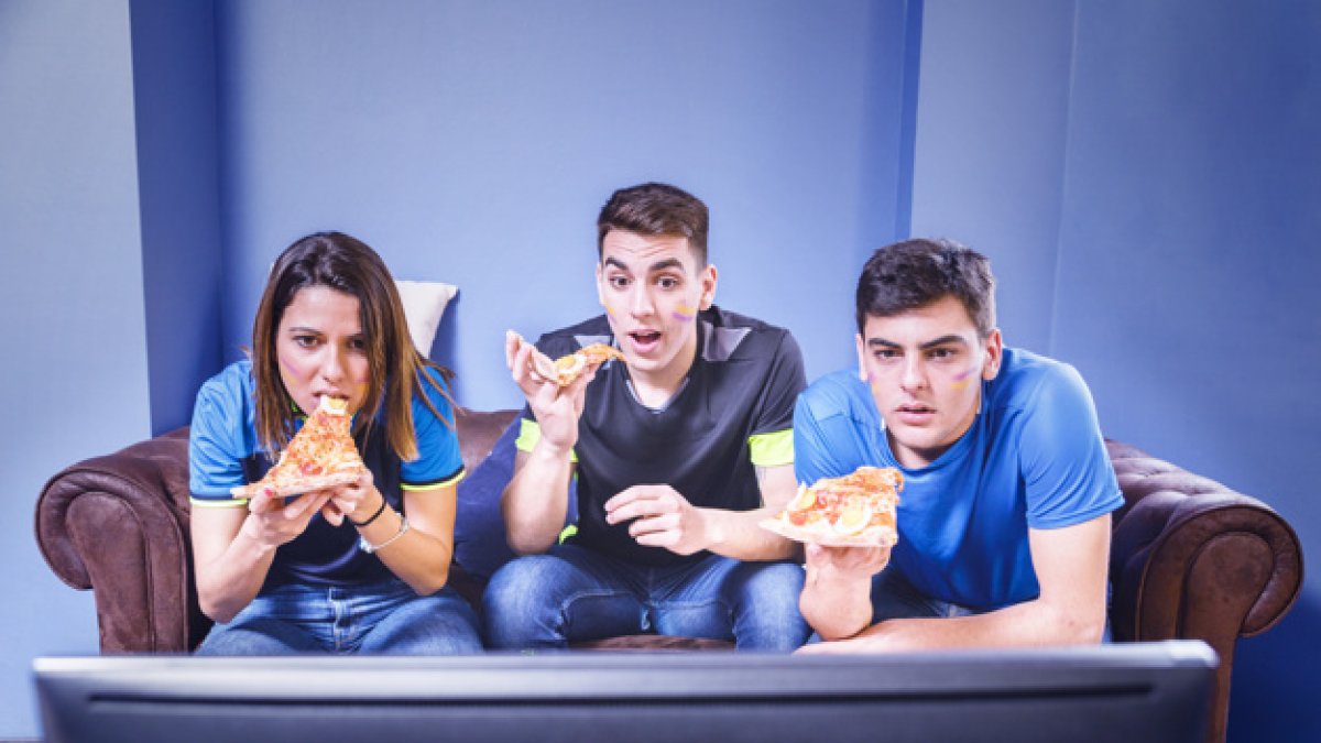 El estrés que se vive durante la derrota del equipo favorito de fútbol afecta más a los hombres.