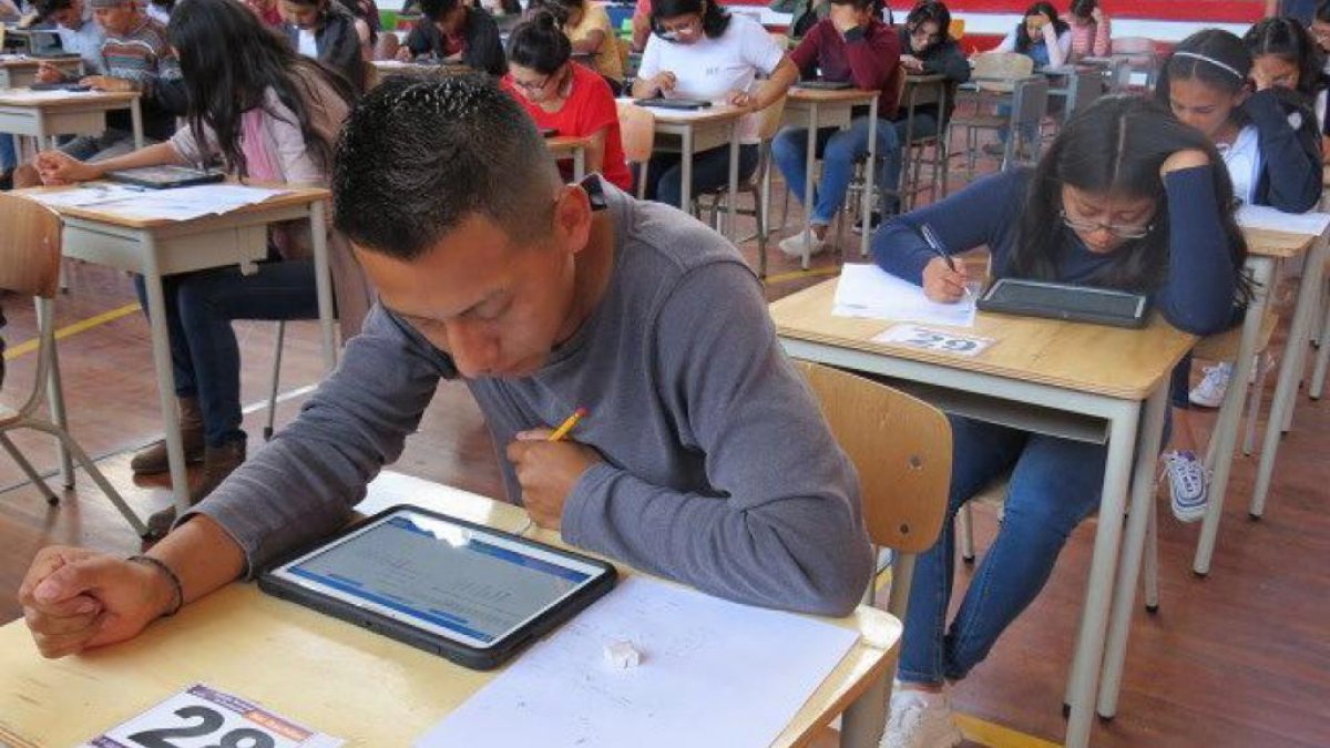 Desde el 4 de mayo los bachilleres podrán aceptar sus cupos para el sistema de educación superior.
