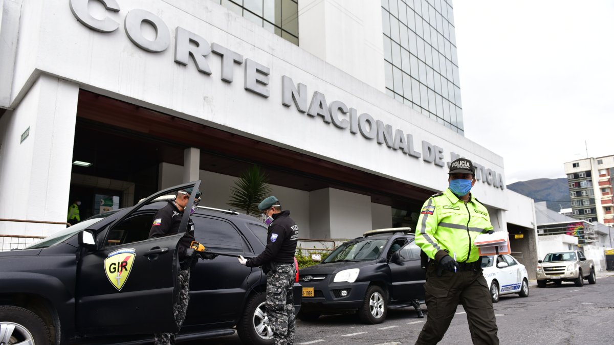 Control. El anuncio de la resolución de la condena por el caso Sobornos se dio con estrictas medidas de seguridad.