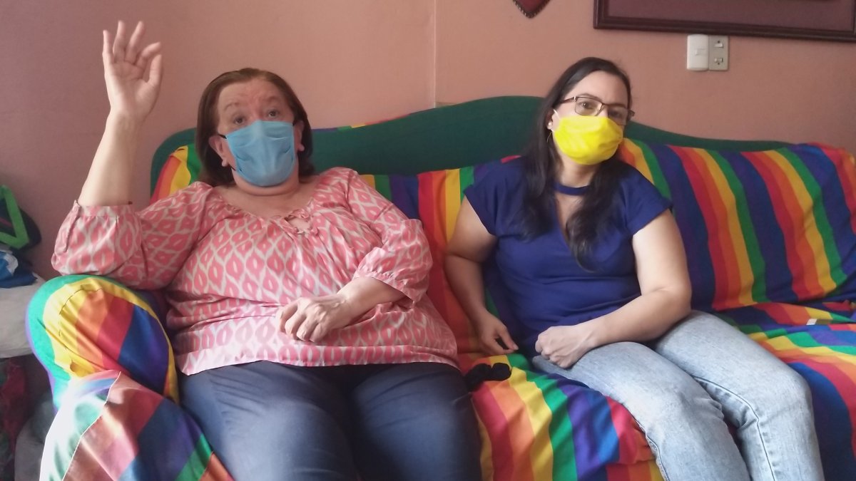 Aura y Laura Maruri, en la entrevista en la que cuentan a EXPRESO que ya se entregaron las cenizas equivocadas.