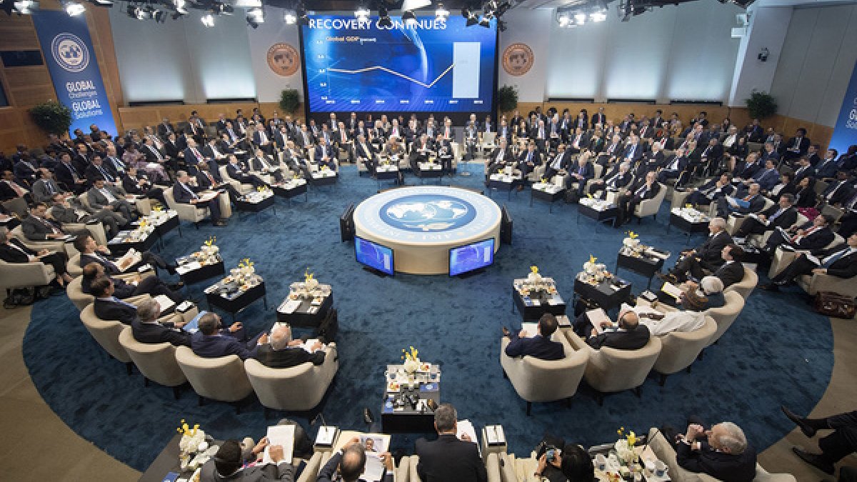 Imagen de una reunión de la Junta Directiva del FMI.