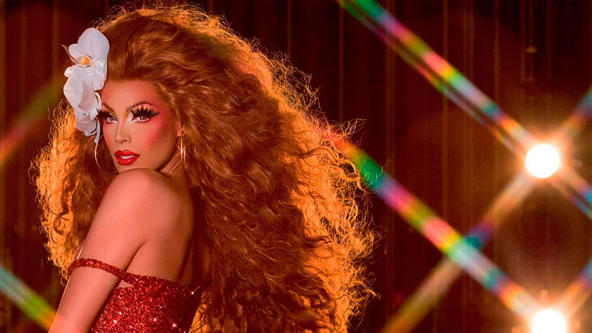 Valentina es un personaje drag de 27 años.