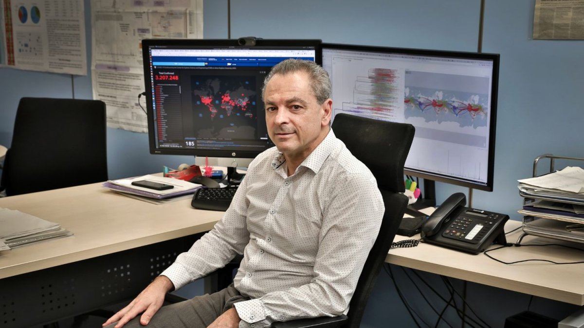 Fernando González Candelas, en su despacho.