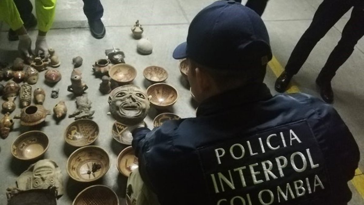 En Colombia. Parte de las 242 piezas que se requisaron en este país latinoamericano.