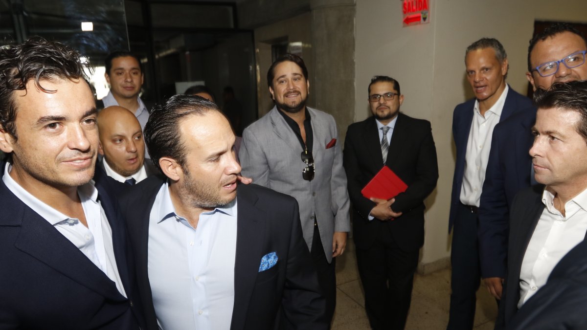 Pasado. Imágenes como estas donde las que los dirigentes del fútbol local compartían criterios difícilmente volverán a repetirse. No al menos por ahora, no con las mismas figuras.