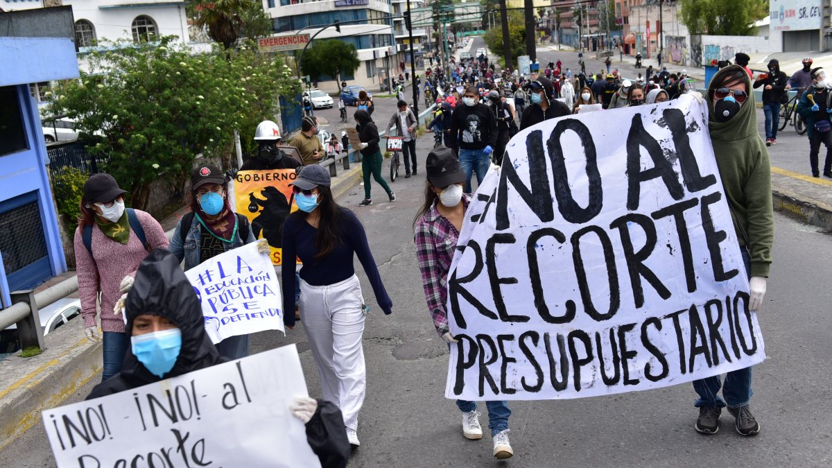 Los estudiantes universitarios que salieron a reclamar el martes, se anotaron como un “triunfo” el anuncio de juicio político a Richard Martínez.