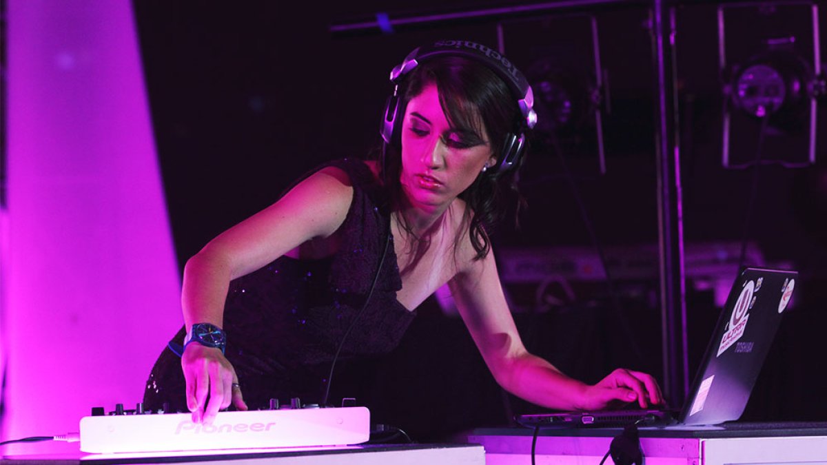 María José Pino es conocida en el mundo de los raves como DJ Chincha, su apodo de infancia.