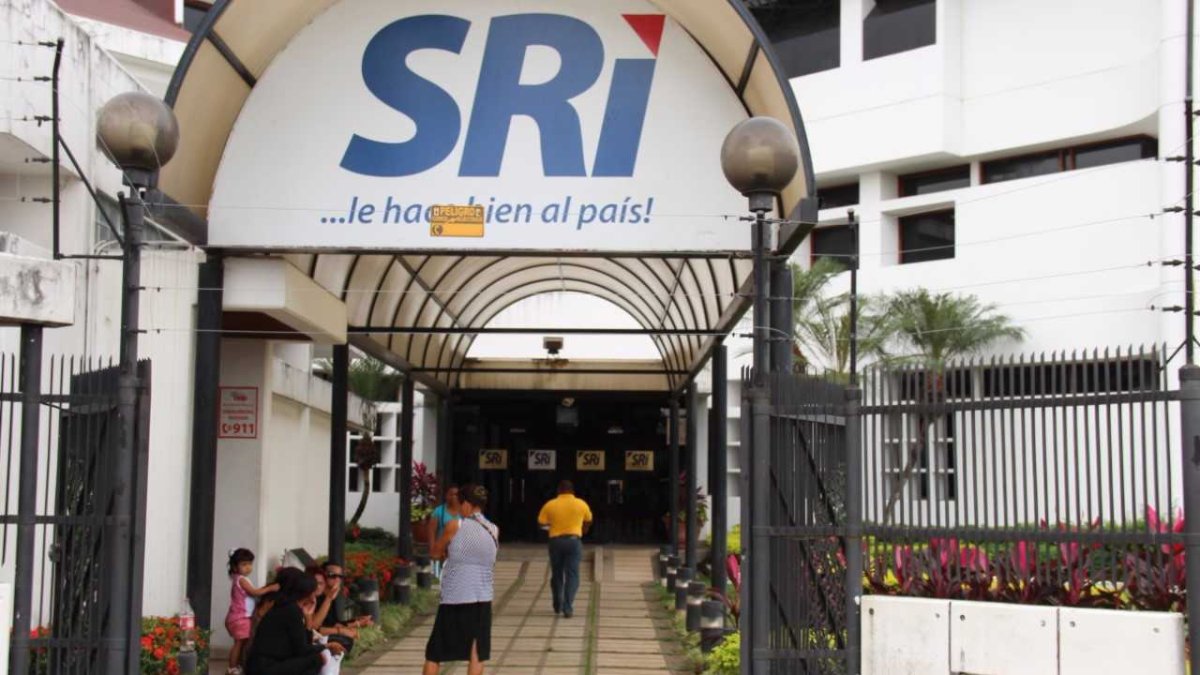 El SRI dispone una nueva resolución por el Codid-19.