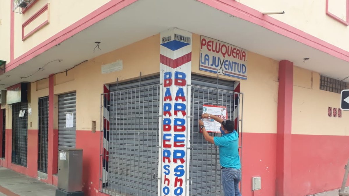 Hecho. A diario el Municipio clausura locales comerciales en la ciudad.