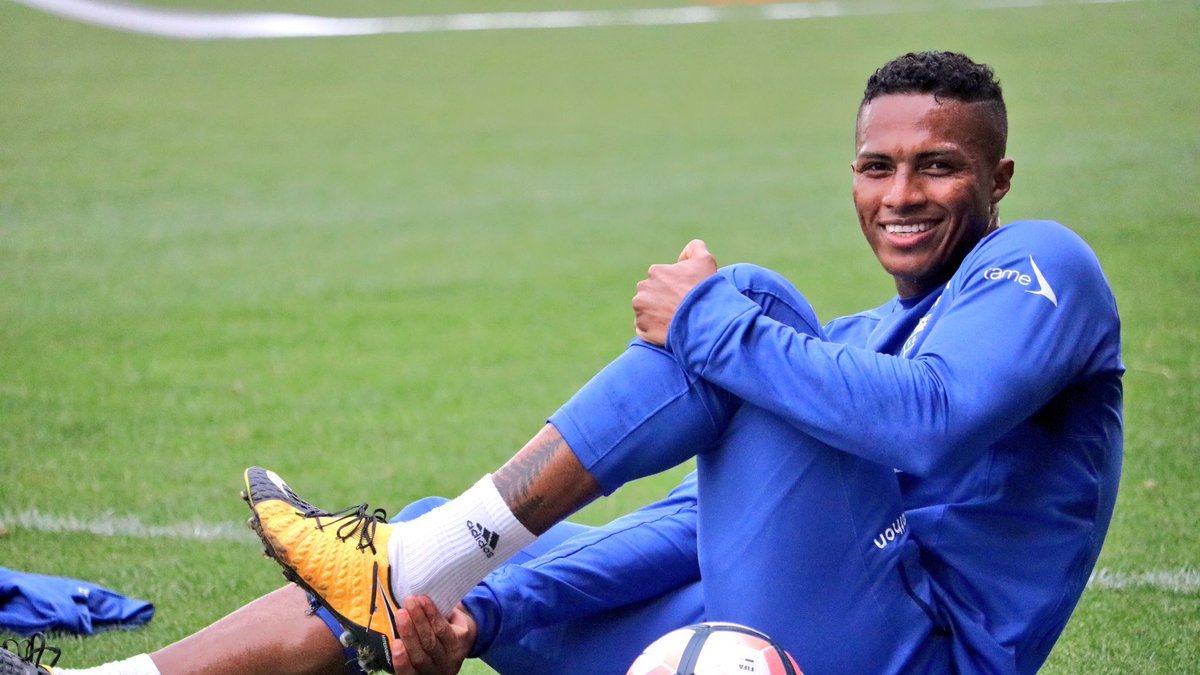 Antonio Valencia mostró su enojo por las acusaciones del recordado caso del piso 17.