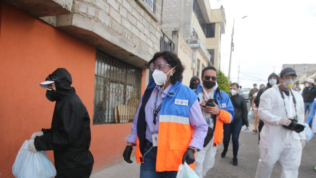 El pasado 24 de abril, Alexandra Ocles salió a repartir alimentos a varios sectores de la capital.