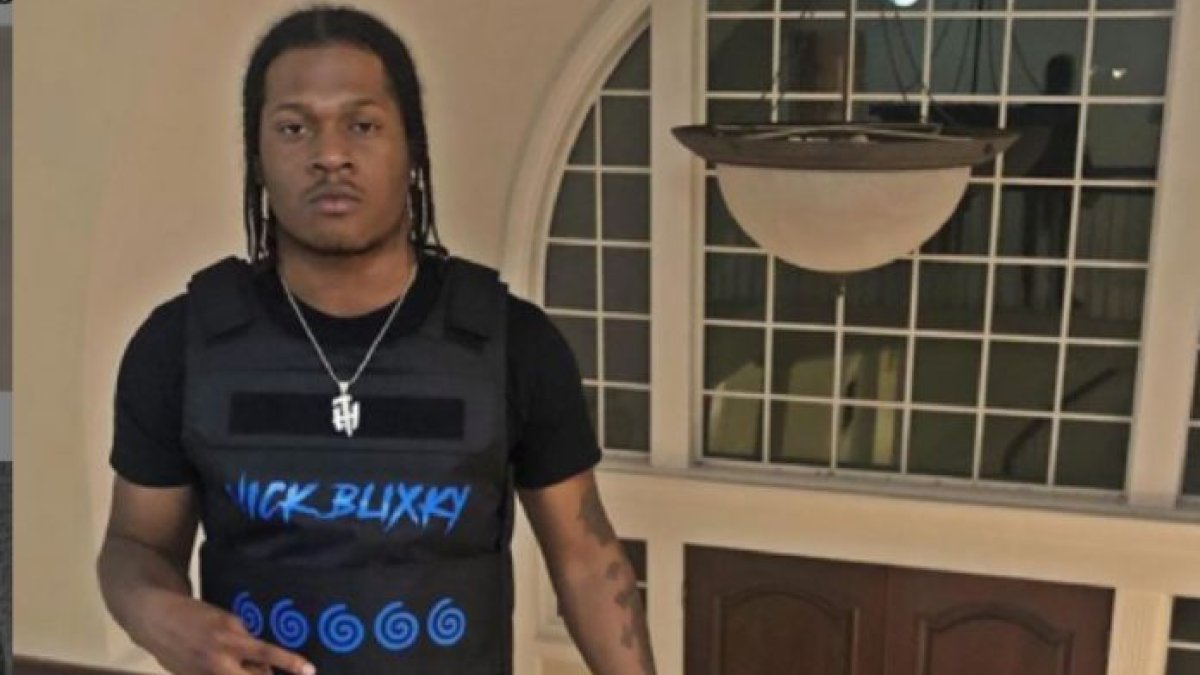 El artista fue definido por la revista People como una promesa del rap.