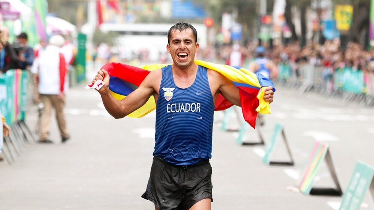 El marchista ecuatoriano ganó el oro en los 50 km marcha de los Juegos Panamericanos 2019, el título del Sudamericano este año e iba como favorito para los Juegos Olímpicos que finalmente fueron aplazados para 2021.