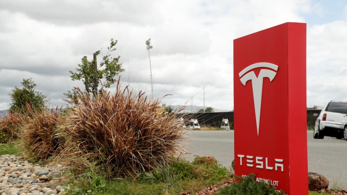 Musk, fundador de Tesla, recibió el apoyo del presidente de EE.UU., Donald Trump, tras retornar a sus actividades en la fábrica ubicada en Alameda.