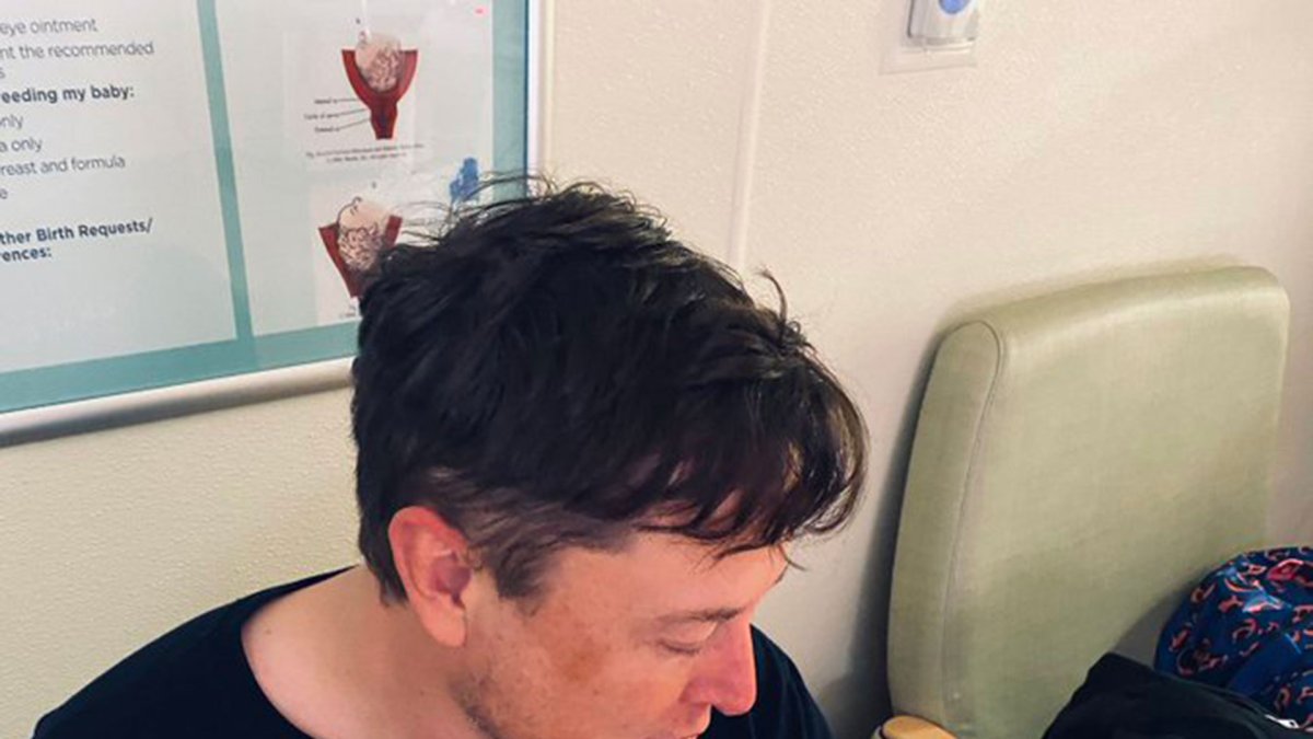 Tras confirmar el nacimiento del niño, elempresario había dejado a sus seguidores de Twitter desconcertados con el nombre elegido.