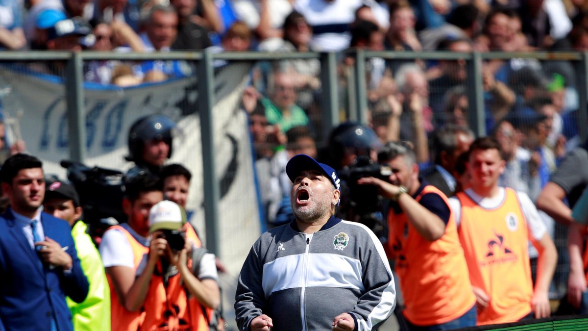 Diego Armando Maradona, actual técnico de Gimnasia y Esgrima, pudo respirar gracias a la pandemia, ya que cuando el torneo fue suspendido su equipo estaba cerca del descenso.