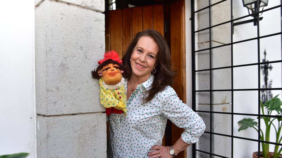 Oficio: Autora de libros infantiles y juveniles.