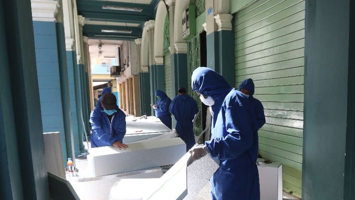 Desde que empezó la pandemia, 506.692 trabajadores fueron suspendidos; 188.896 trabajan con jornadas reducidas.