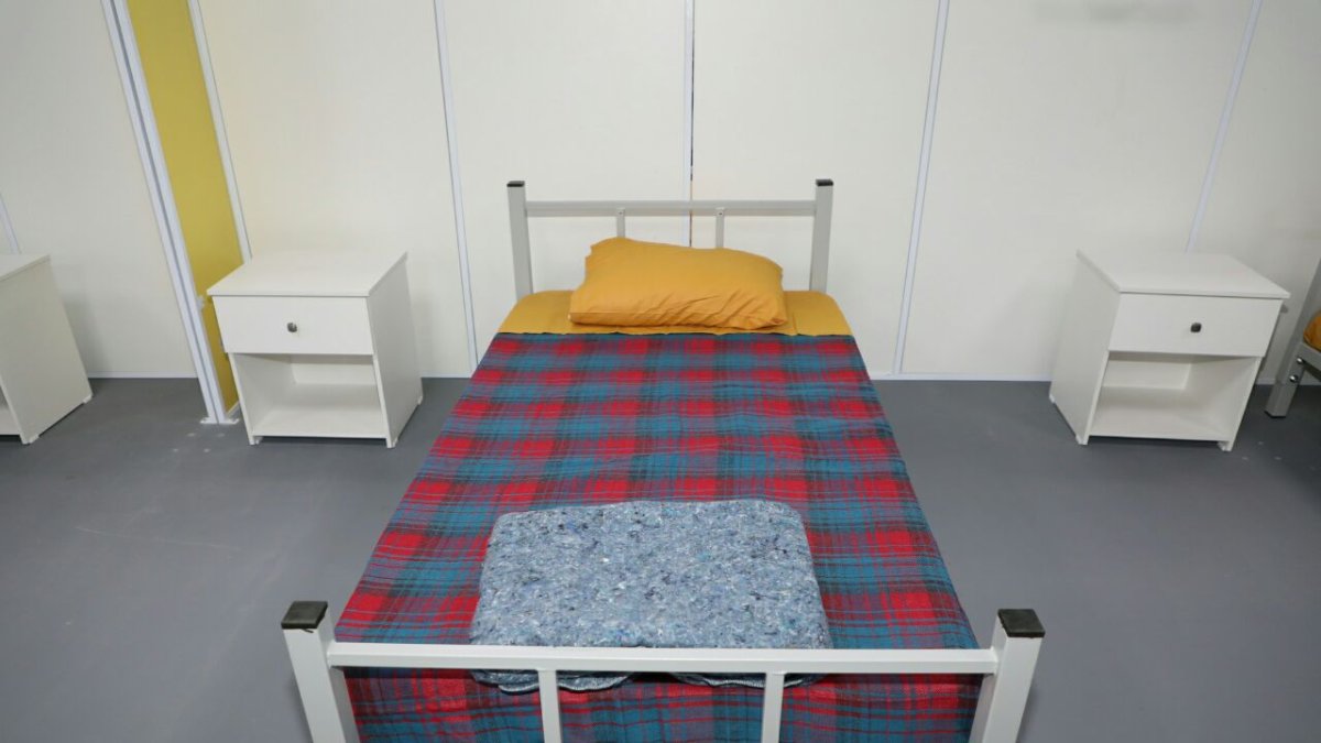 En el parque Bicentenario, en el norte de Quito, hay 370 espacios para pacientes con síntomas leves y moderados de COVID-19.