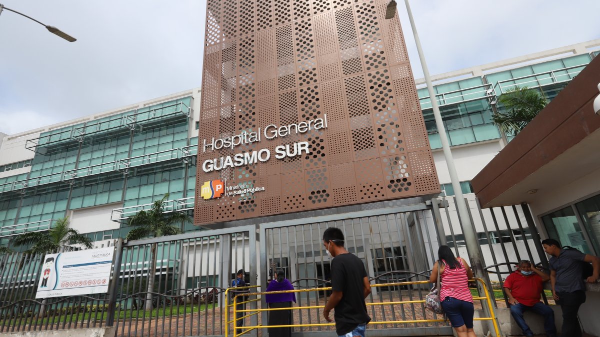 La Fiscalía también investiga la existencia de una red delictiva que cobraba por entregar los cuerpos a los familiares. 