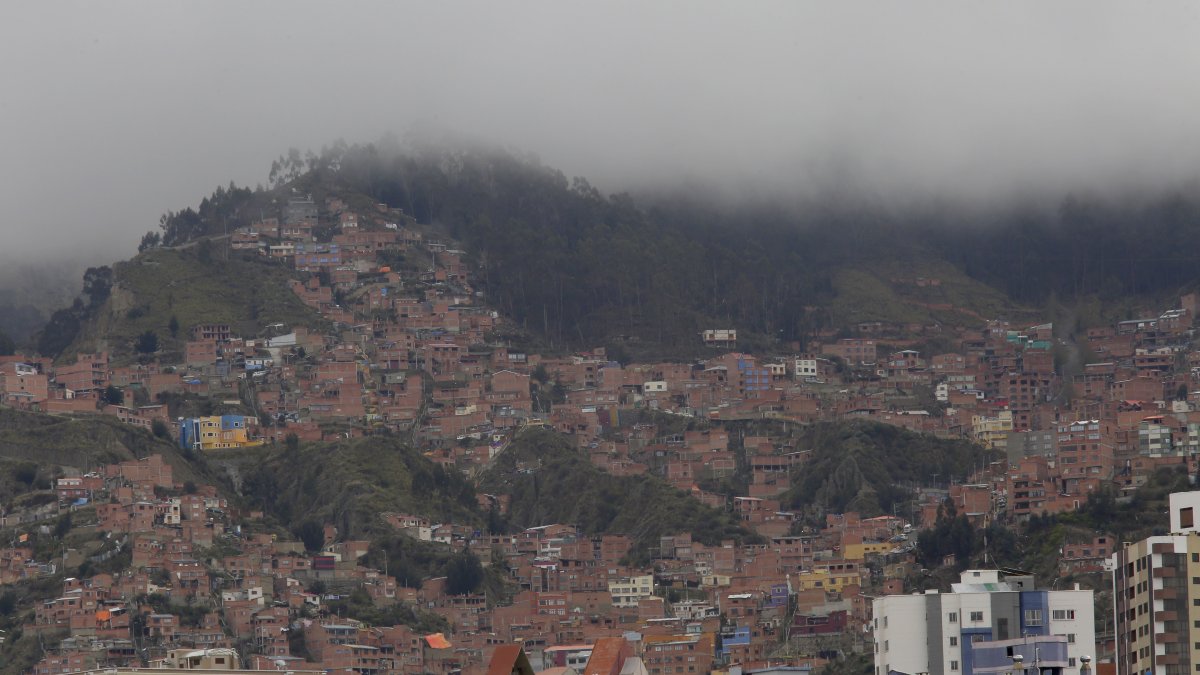 Vista panorámica de la ciudad de El Alto, en La Paz, situada en un rango de 2.400 a 4.000 metros de altitud