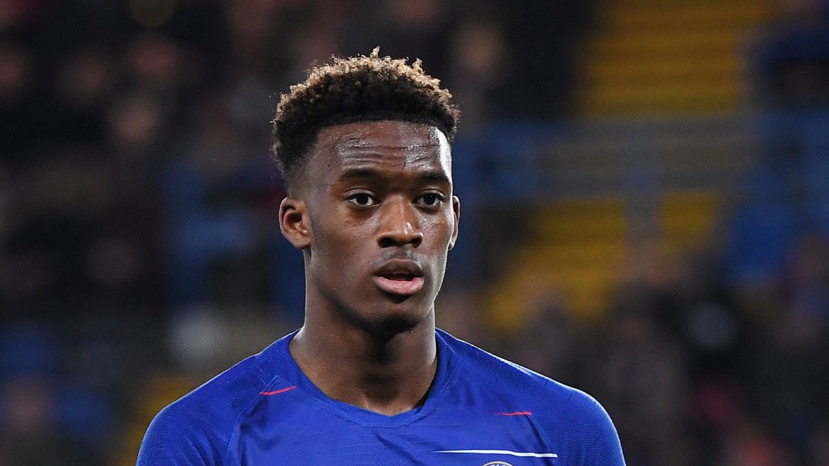 Callum Hudson-Odoi, jugador del Chelsea, fue detenido y liberado bajo fianza tras la acusación.