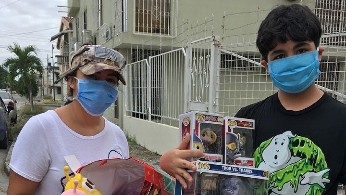 Un niño de 12 años intercambió juguetes por otros juguetes.