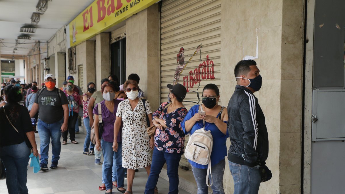 Guayaquil fue el cuarto cantón de la provincia en cambiar de color a amarillo. Lo hizo ayer.