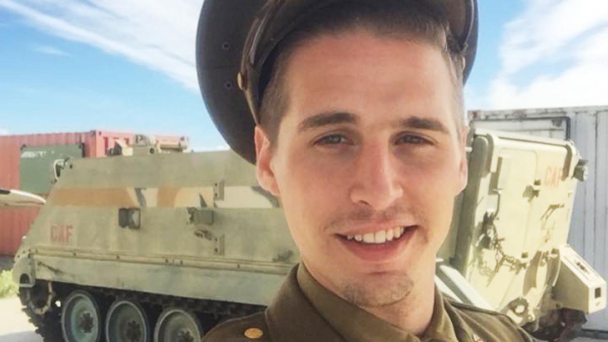 El actor le disparó a su esposa en el brazo y en el pecho cuando ella llegaba a su casa.