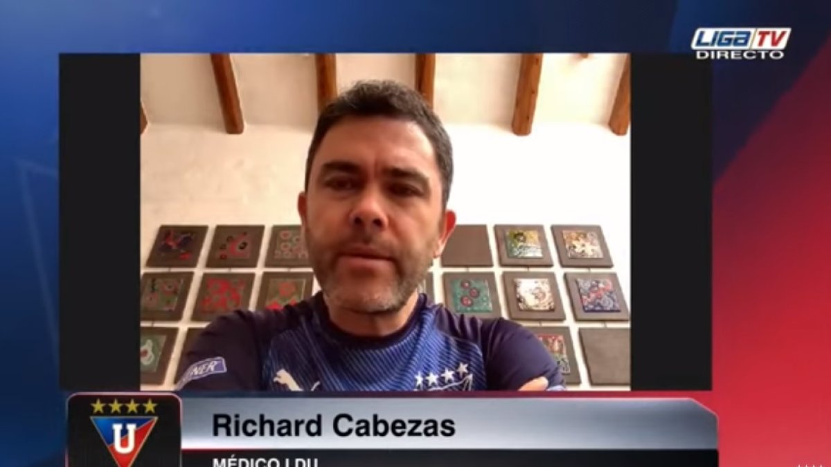 Richard Cabezas, médico de Liga de Quito, dio detalles de los protocolos que manejarán los albos en el regreso a las prácticas.