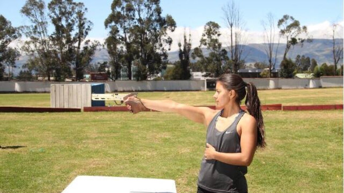 La pentatlonista ecuatoriana está clasificada a los Juegos Olímpicos desde el año pasado, cuando consiguió la marca en los Juegos Panamericanos de Lima.