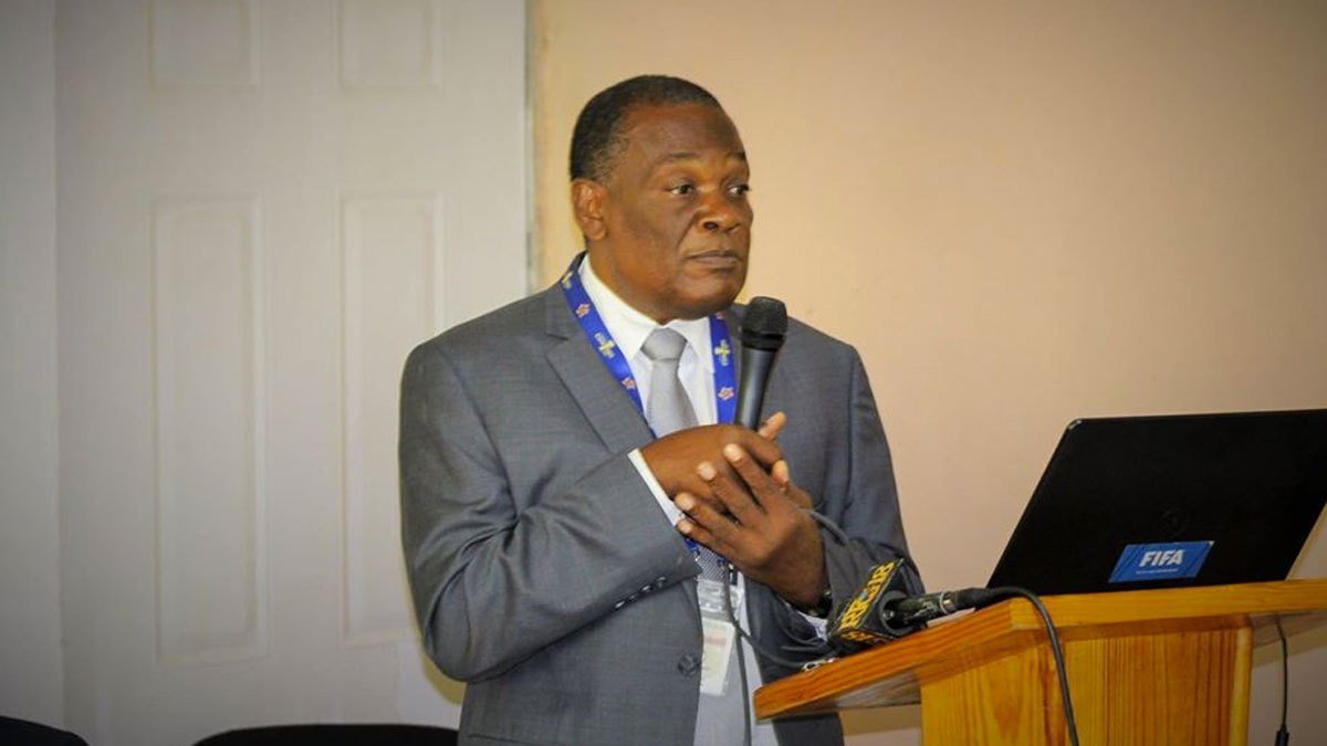 Yves Jean-Bart, presidente de la federación haitiana, acusado de violar a jugadoras adolescentes.