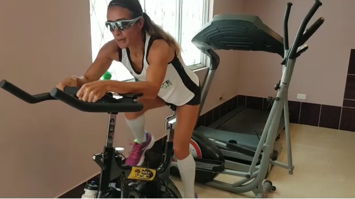 Rosalba Chacha entrena en su hogar, donde cuenta con un gimnasio bien equipado.