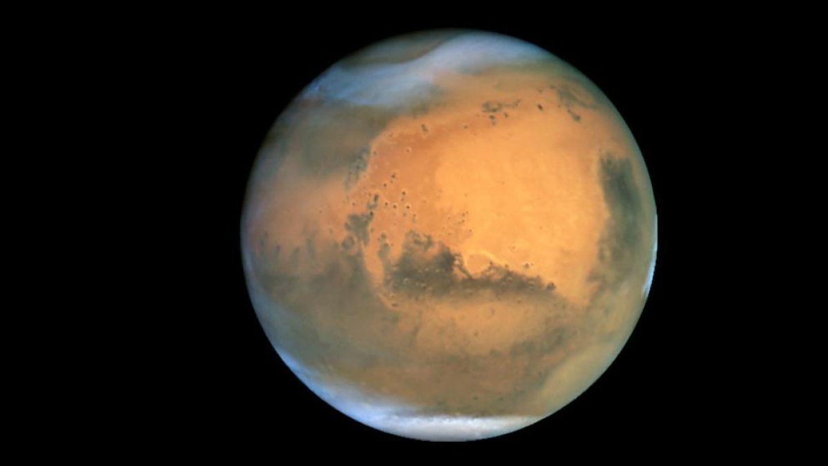 Fotografía de Marte tomada en 2001 por el telescopio espacial Hubble.
