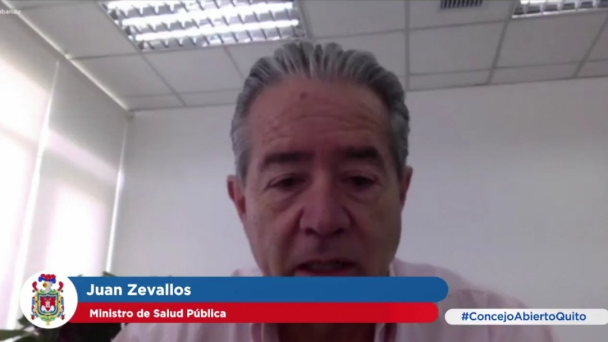 El ministro de Salud Juan Carlos Zevallos estuvo este martes en la sesión del Municipio de Quito.