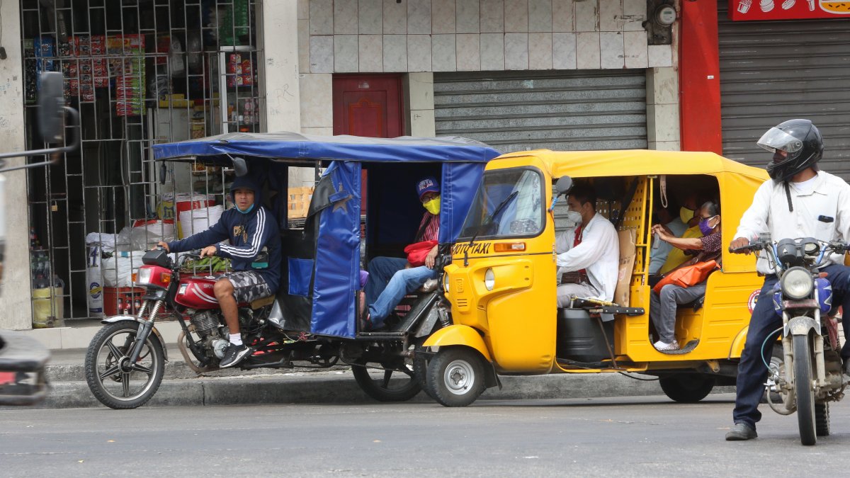 La competencia entre las mototaxis formales e informales, es frecuente.