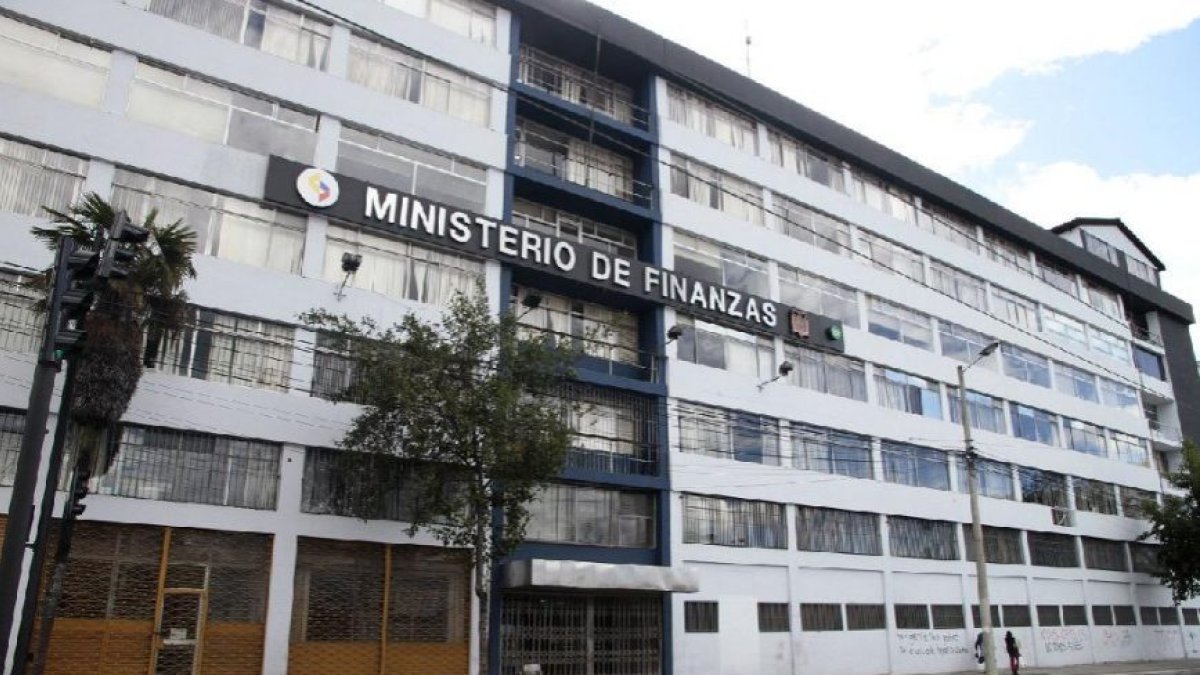 El Ministerio de Finanzas aclaró el pago de los repos.