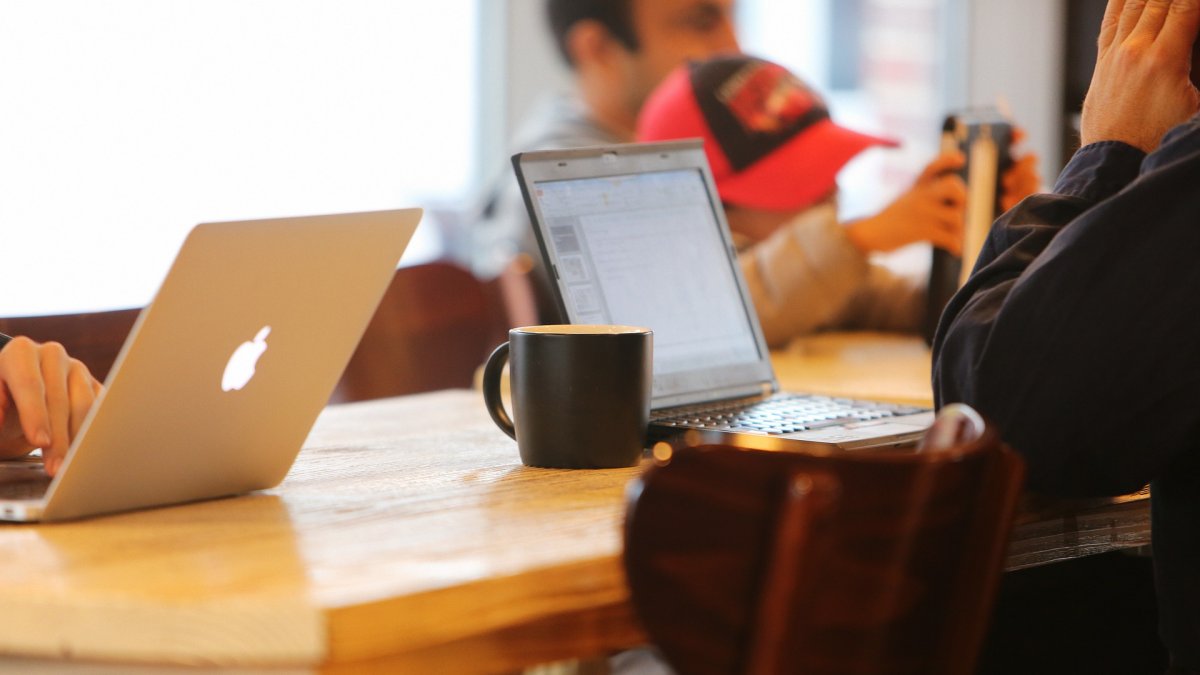 Hasta abril de este año, la mitad de negocios se crearon vía online. 