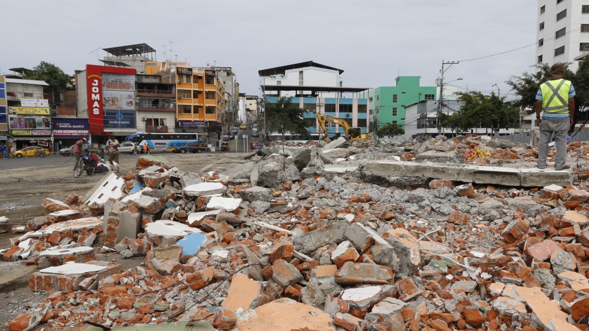 Foto de archivo de algunas zonas de Manabí que aún estaban destruidas en 2018.