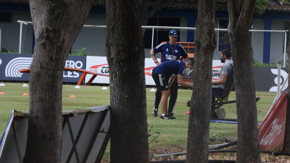 Emelec entrenó la mañana de este 1 de junio en el complejo de Los Samanes