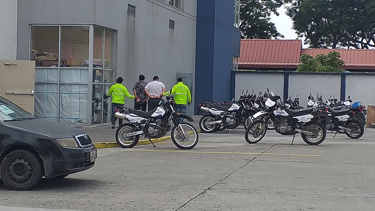 Captura. Los sujetos fueron detenidos este lunes 1 de junio en el sector de la Alborada.
