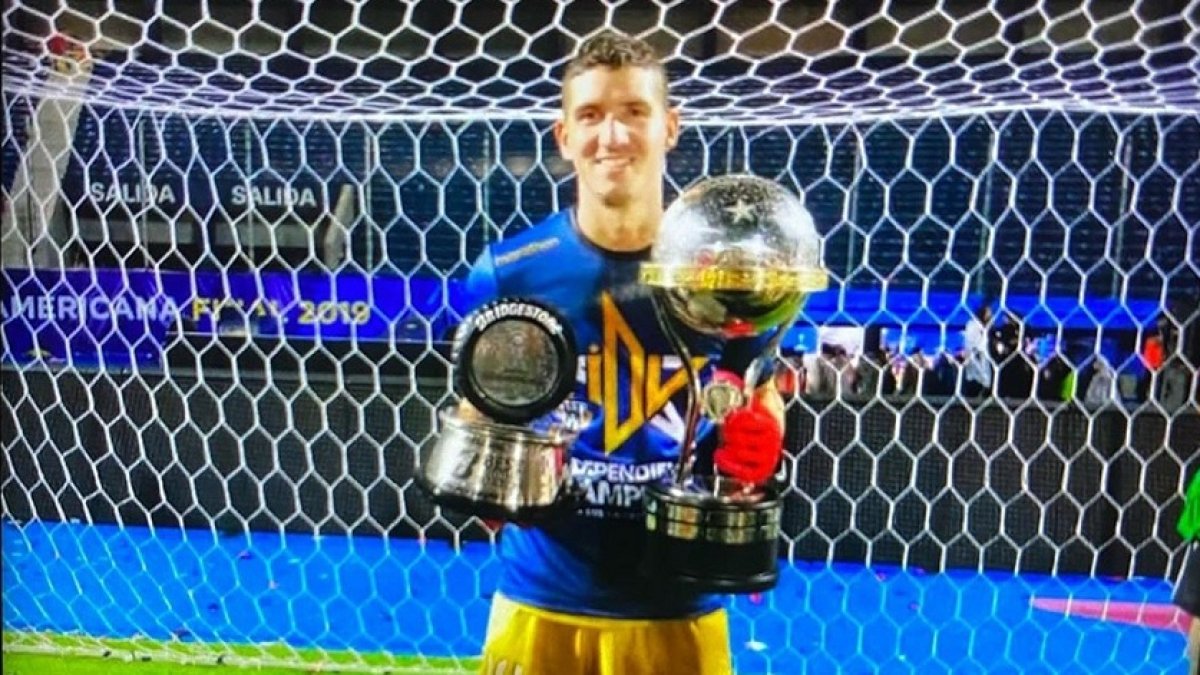 Jorge Pinos, envuelto en la polémica con Colón de Santa Fe.