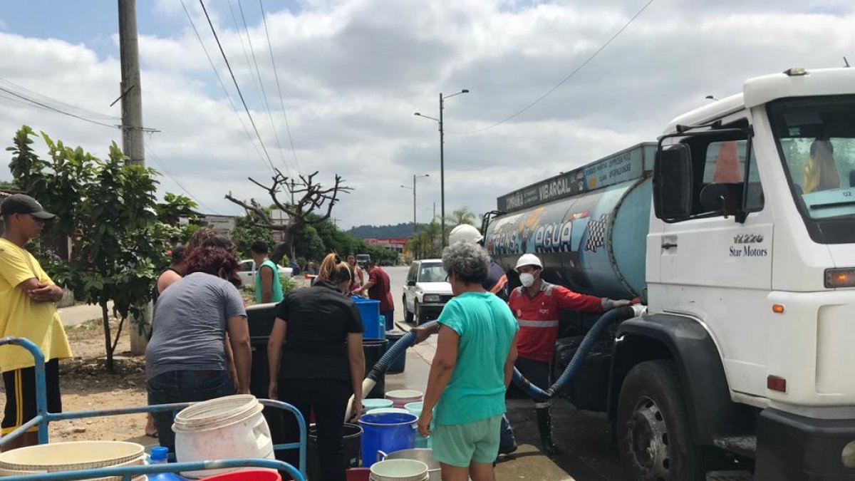 Archivo. Escasez de agua, tras el corte repentino en el sector Los Vergeles.