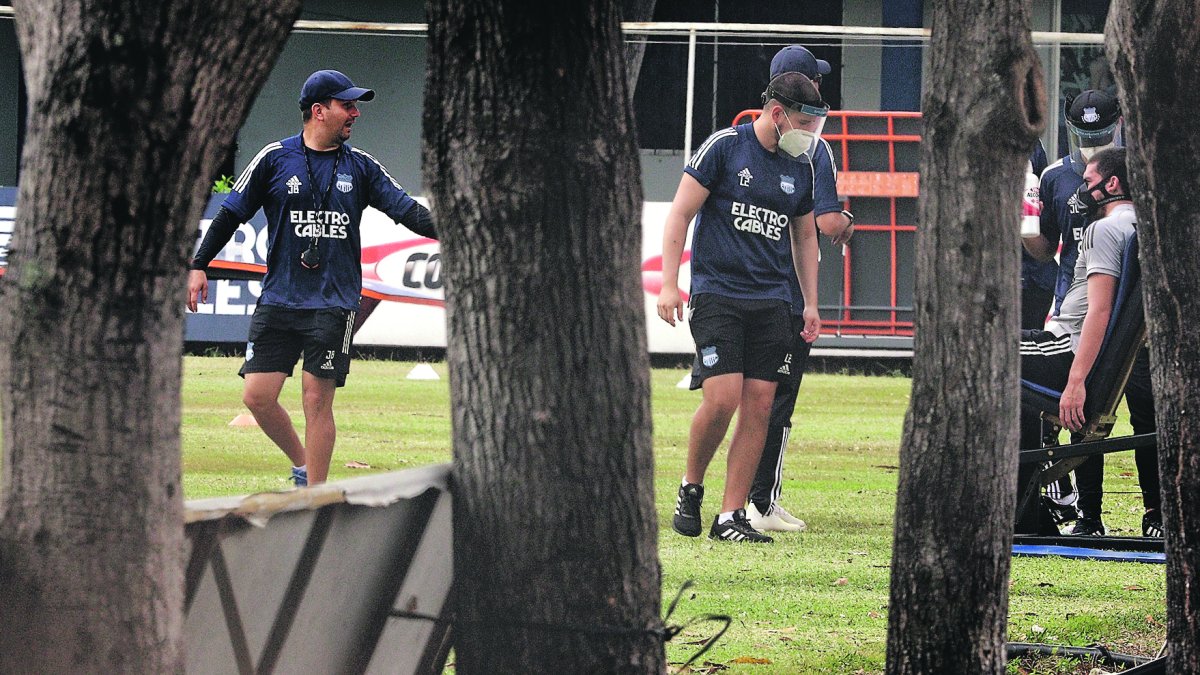 En el complejo deportivo de Los Samanes entrenó la plantilla de Emelec.