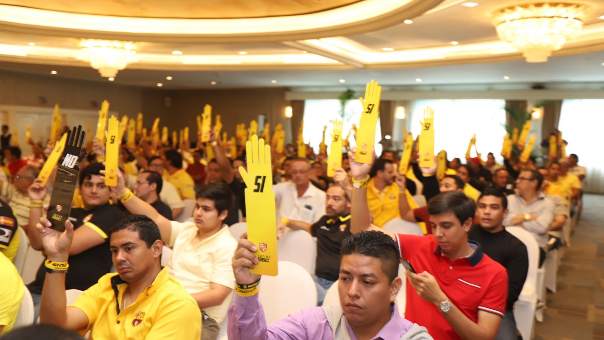 A la Asamblea, que será  liderada por  Ricardo Muñoz Olvera, representante legal temporal del club, asistirán socios activos.