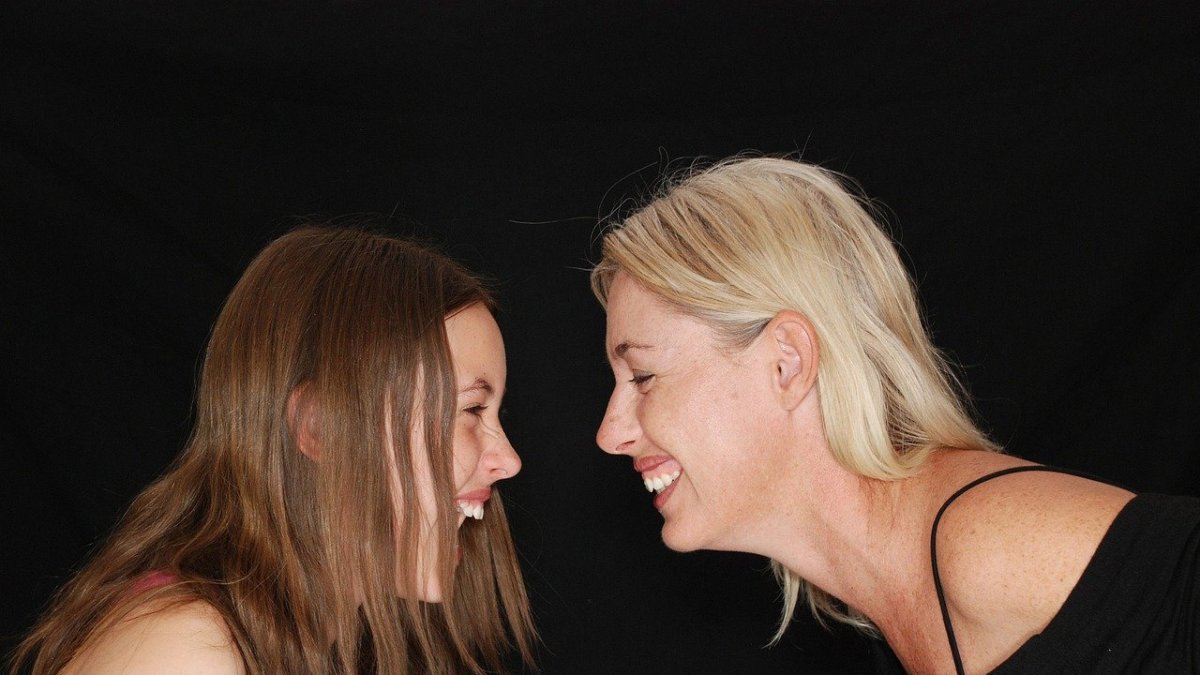 La diversión y los elogios son parte de este plan.